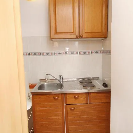 Guest house Double Krk 5294b 3*