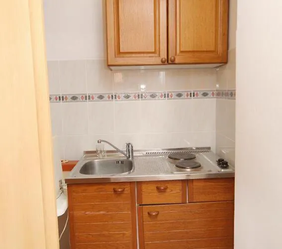 Pensionat Double Krk 5294b 3*